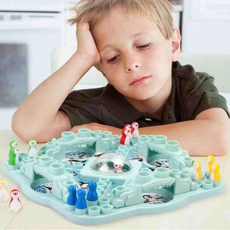 Multiplayer Penguin Flying Che - Board Game Arena review and price
